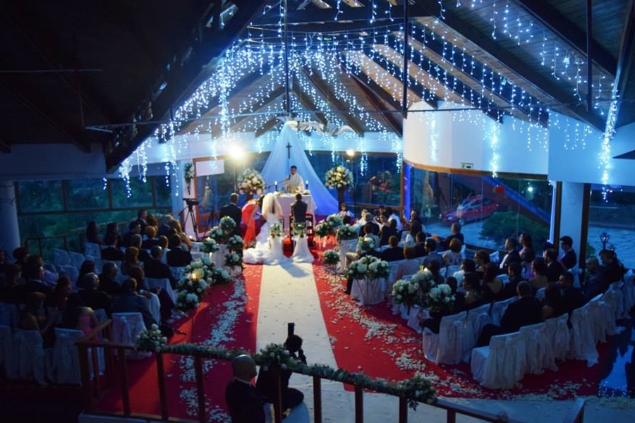 BODAS-Box-MATRIMONIO-eventostrinitycom-capilla.jpg